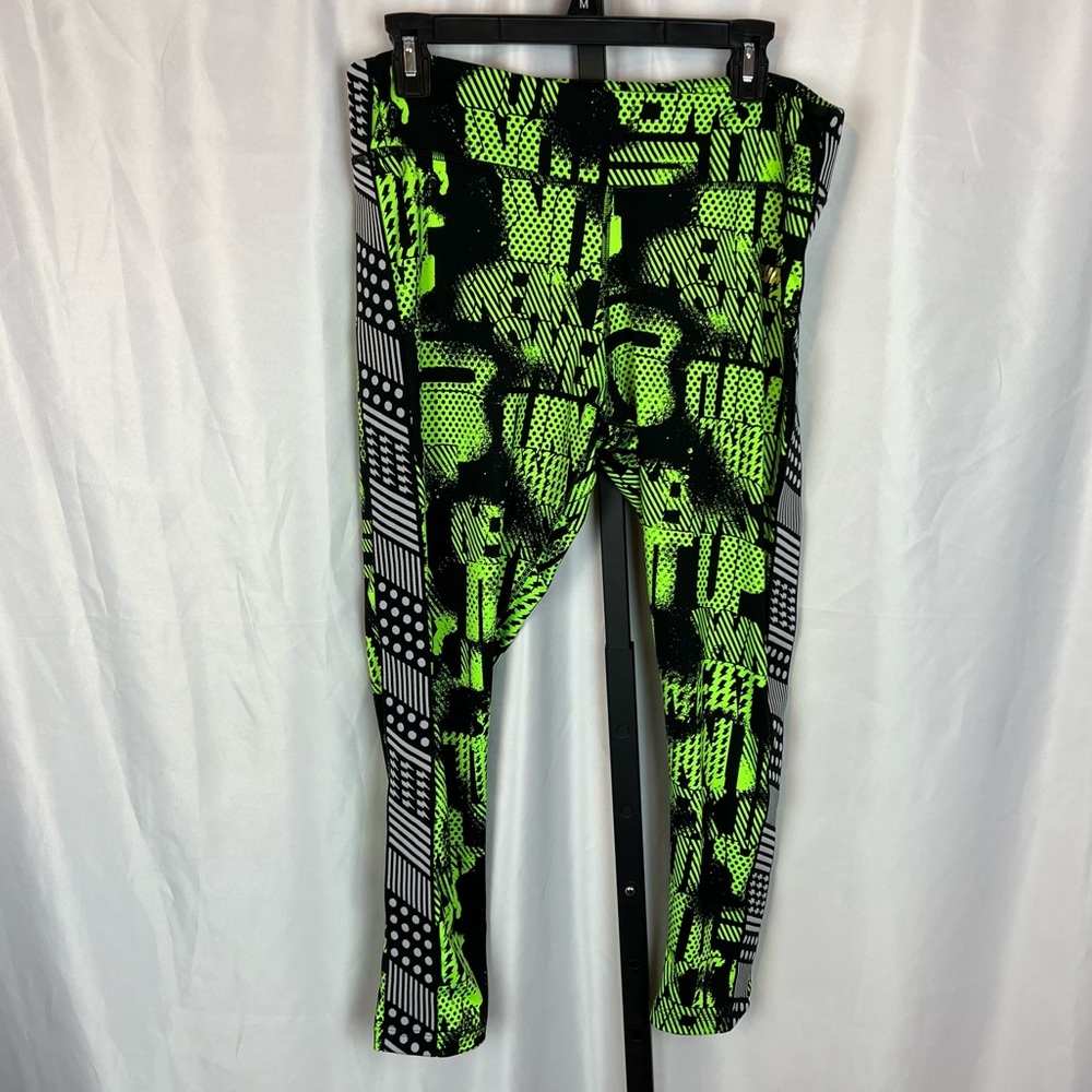 Zumba Wear Green and Black Printed Leggings, size XL